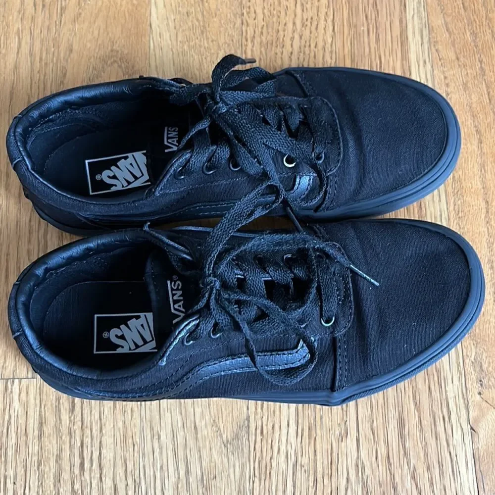 Vans Kid’s Old Skool Black Sneakers- Size 3.5